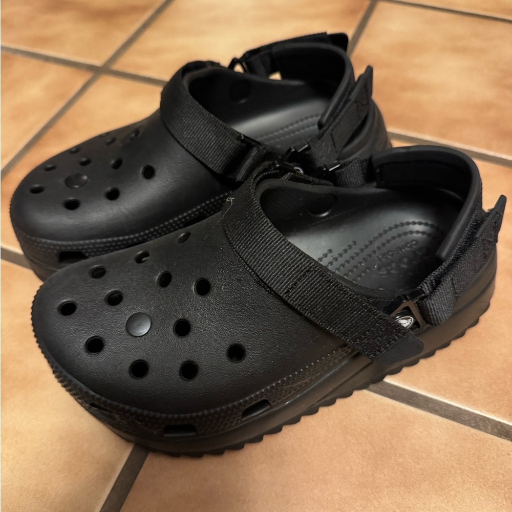 CROCS Womens size 6 Black Water Shoes